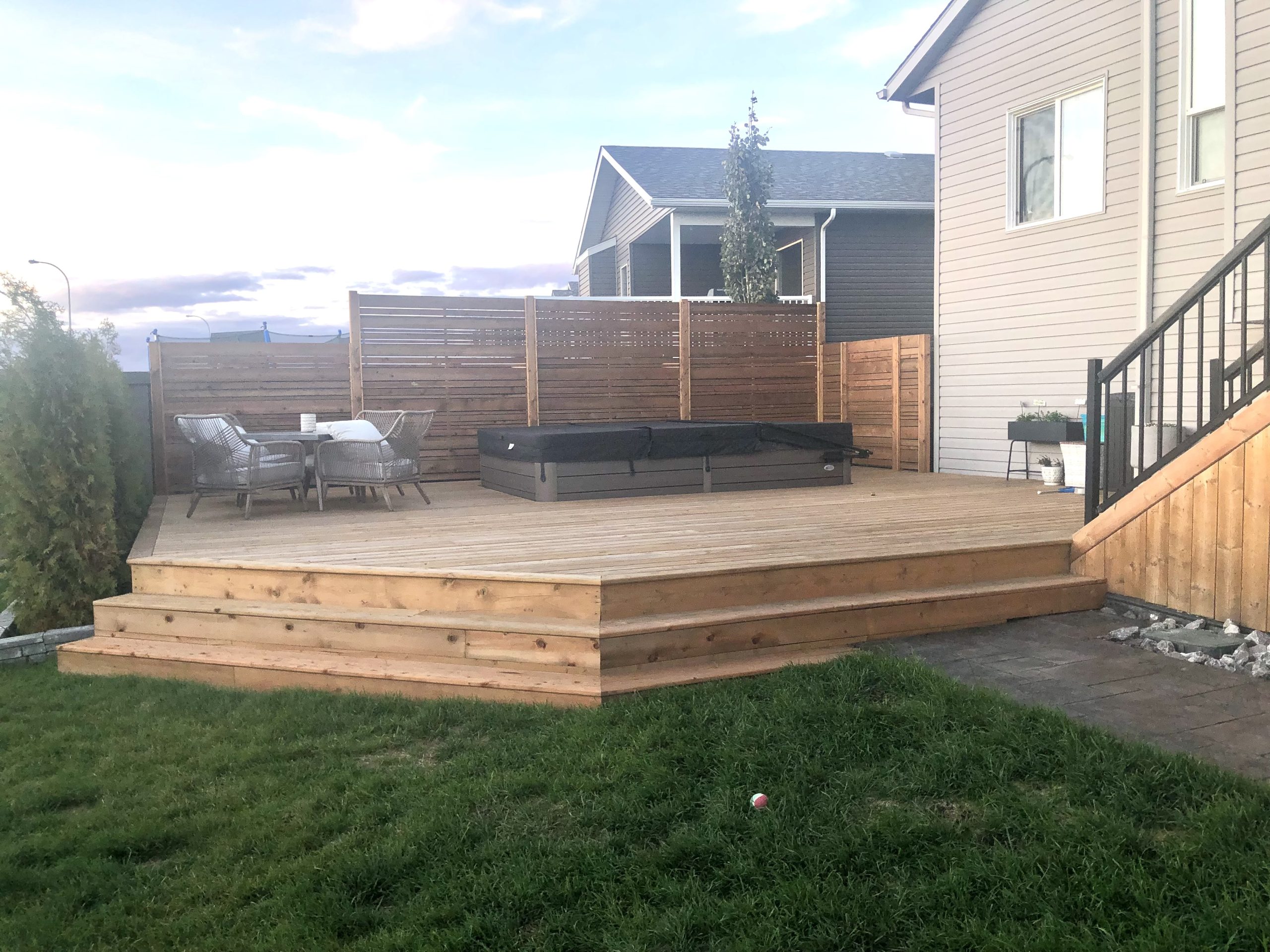 Deck Builder in Grande Prairie, AB